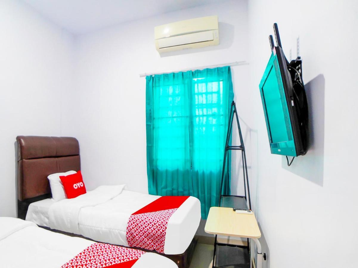 Oyo 91283 Sg Premium Guest House Medan Extérieur photo